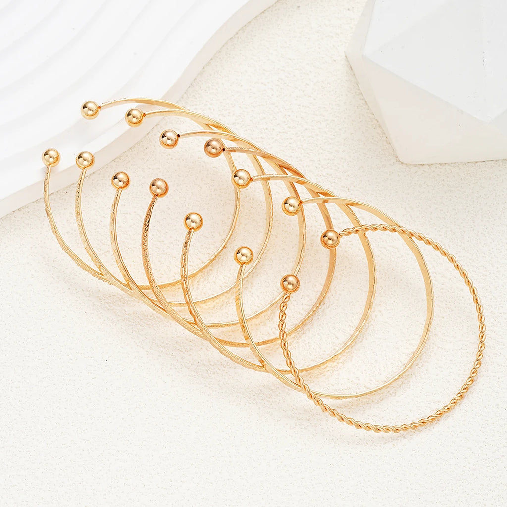 7 Pcs/Set Gold Color Bracelets for Women Heart Prints Metal Design Open Bangle Fashion Jewelry
