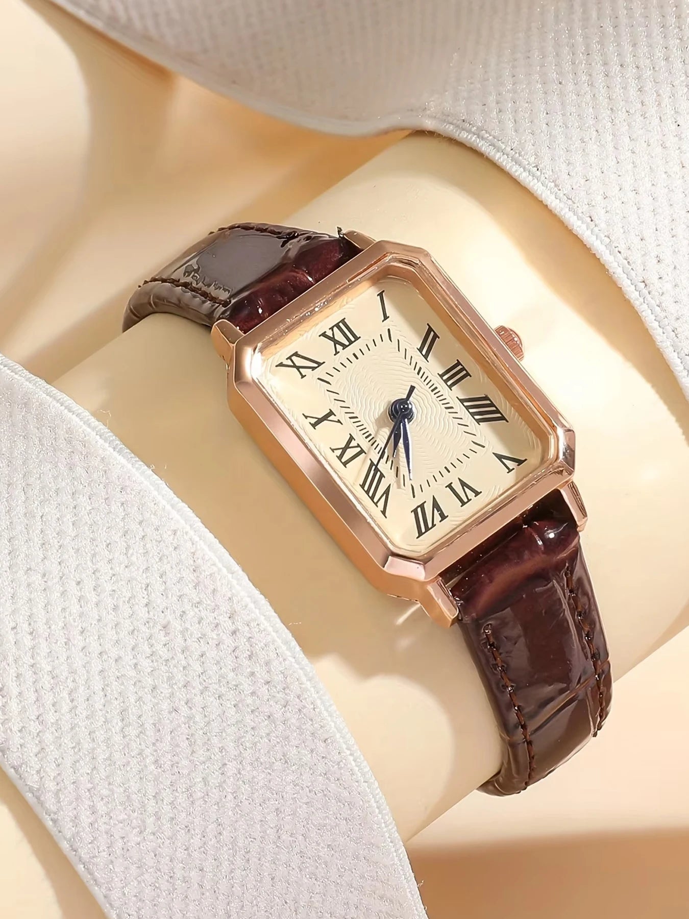 Woman's Casual Rectangle Pointer Quartz Watch Rome Fashion Analog Retro PU Leather Wrist Watch