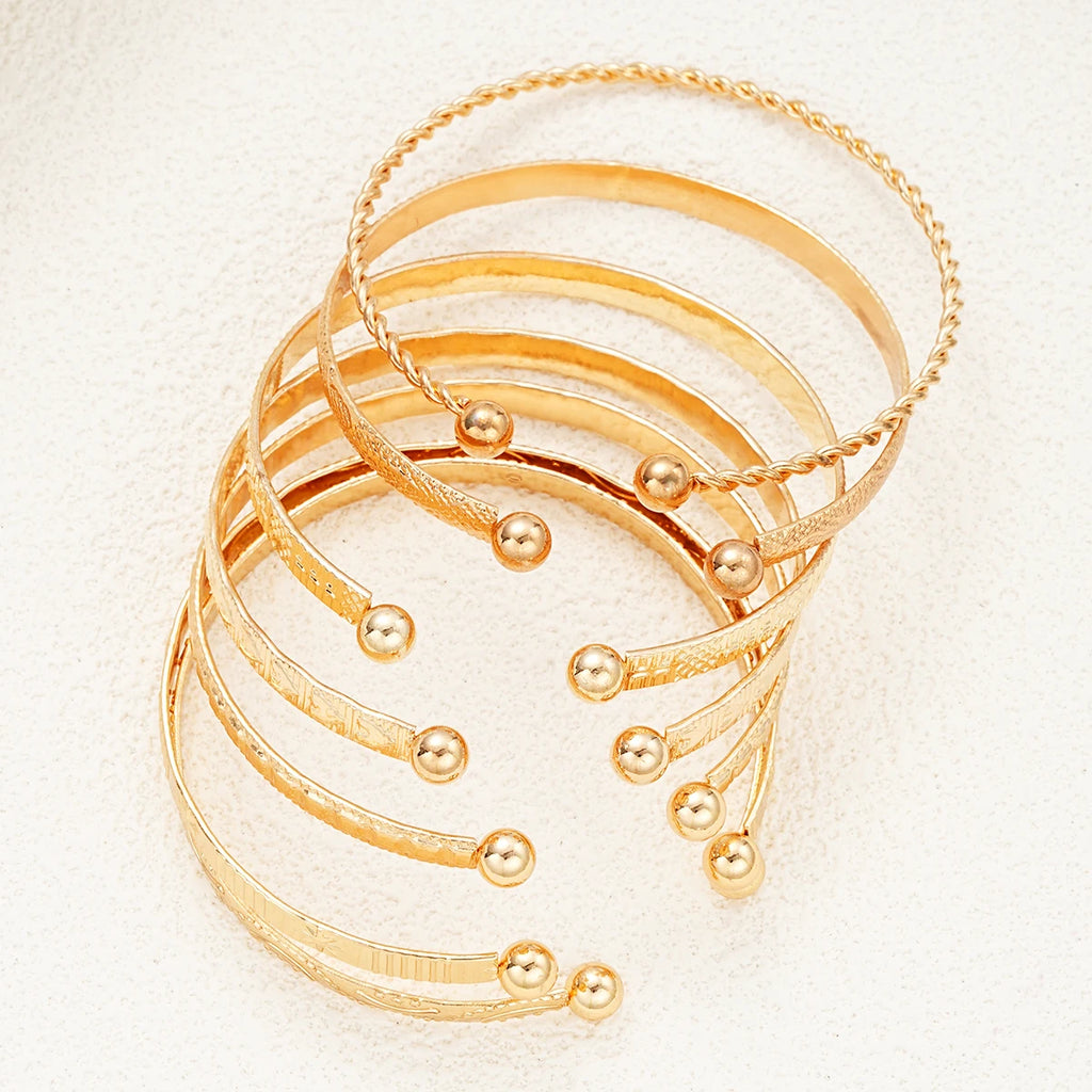 7 Pcs/Set Gold Color Bracelets for Women Heart Prints Metal Design Open Bangle Fashion Jewelry